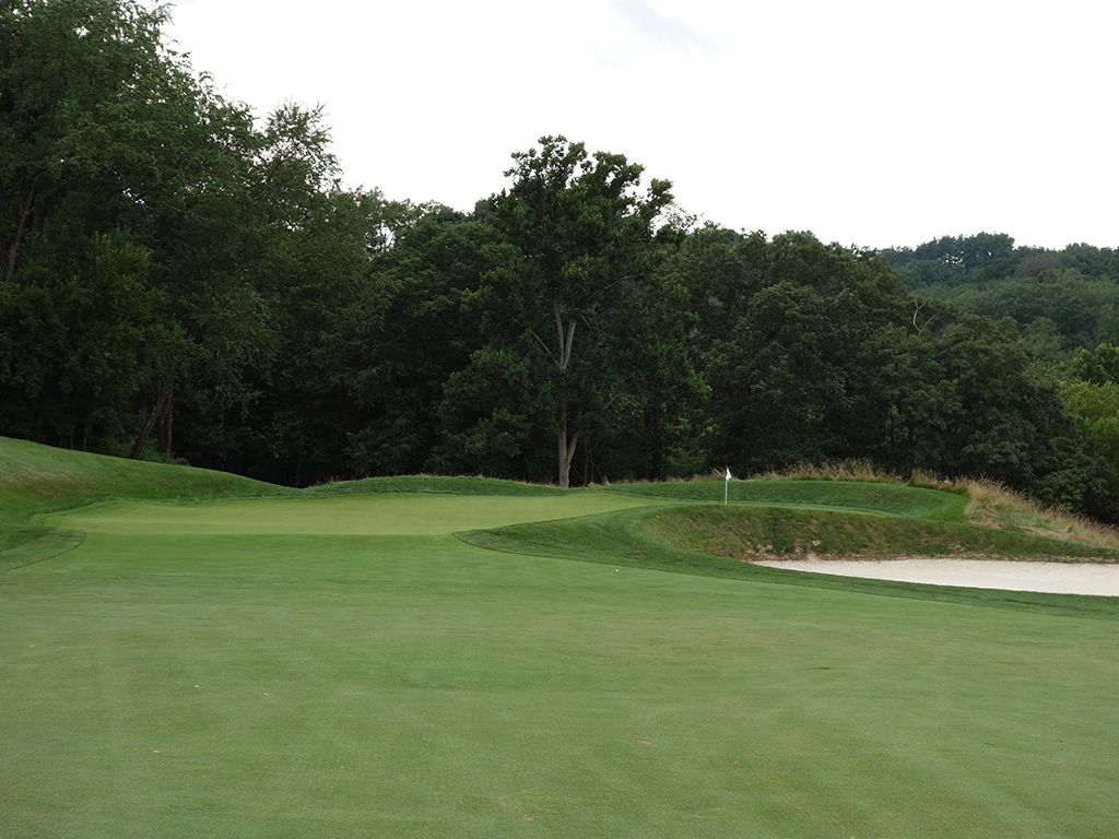 2nd (Punchbowl) Hole at Fox Chapel Golf Club (472 Yard Par 5)